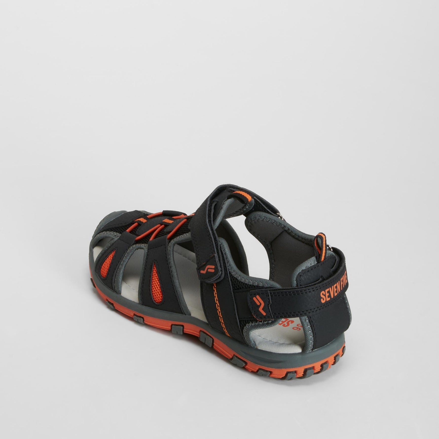 Sandalia deportiva tiras negra SEVEN FIVE