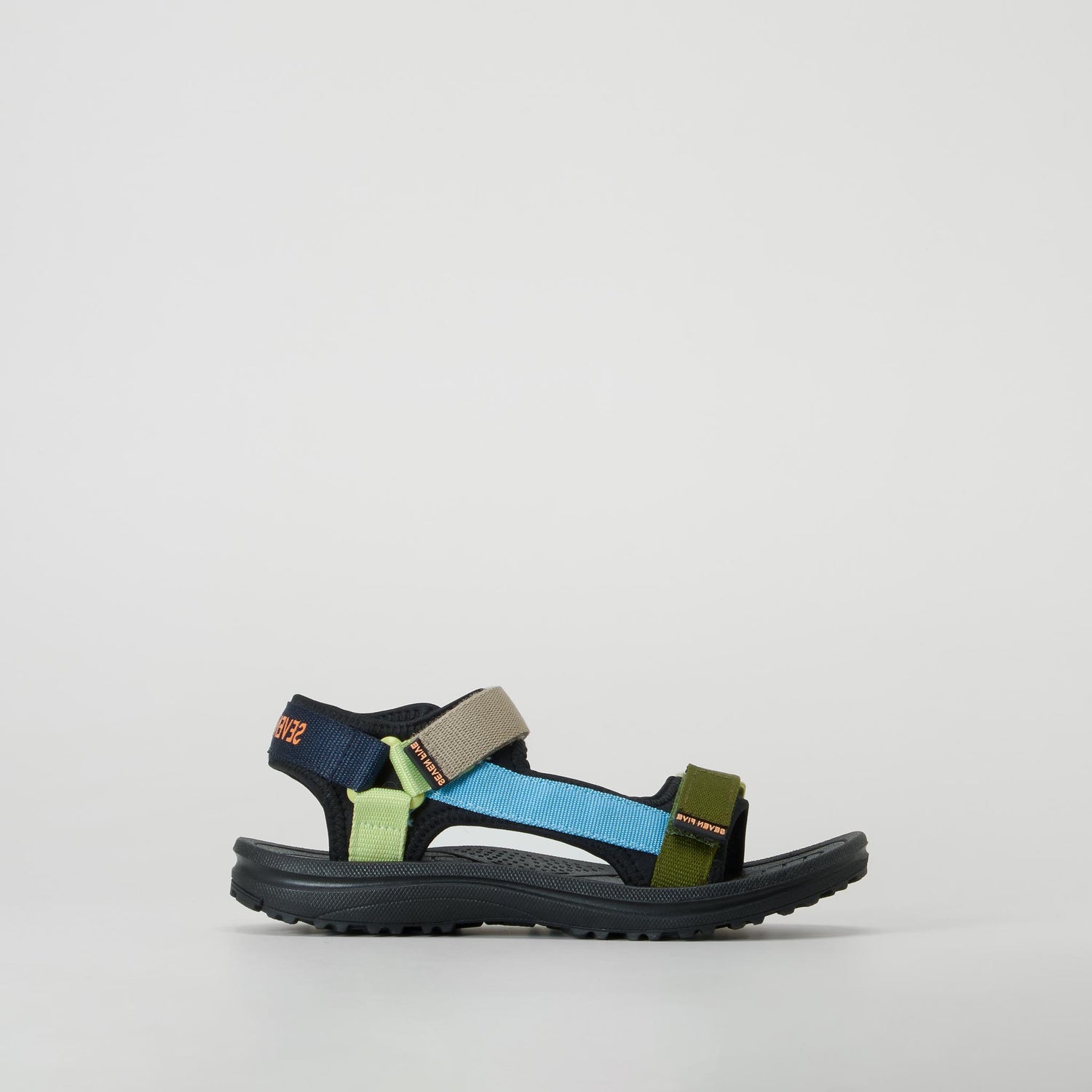 Sandalia californiana multicolor negra SEVEN FIVE