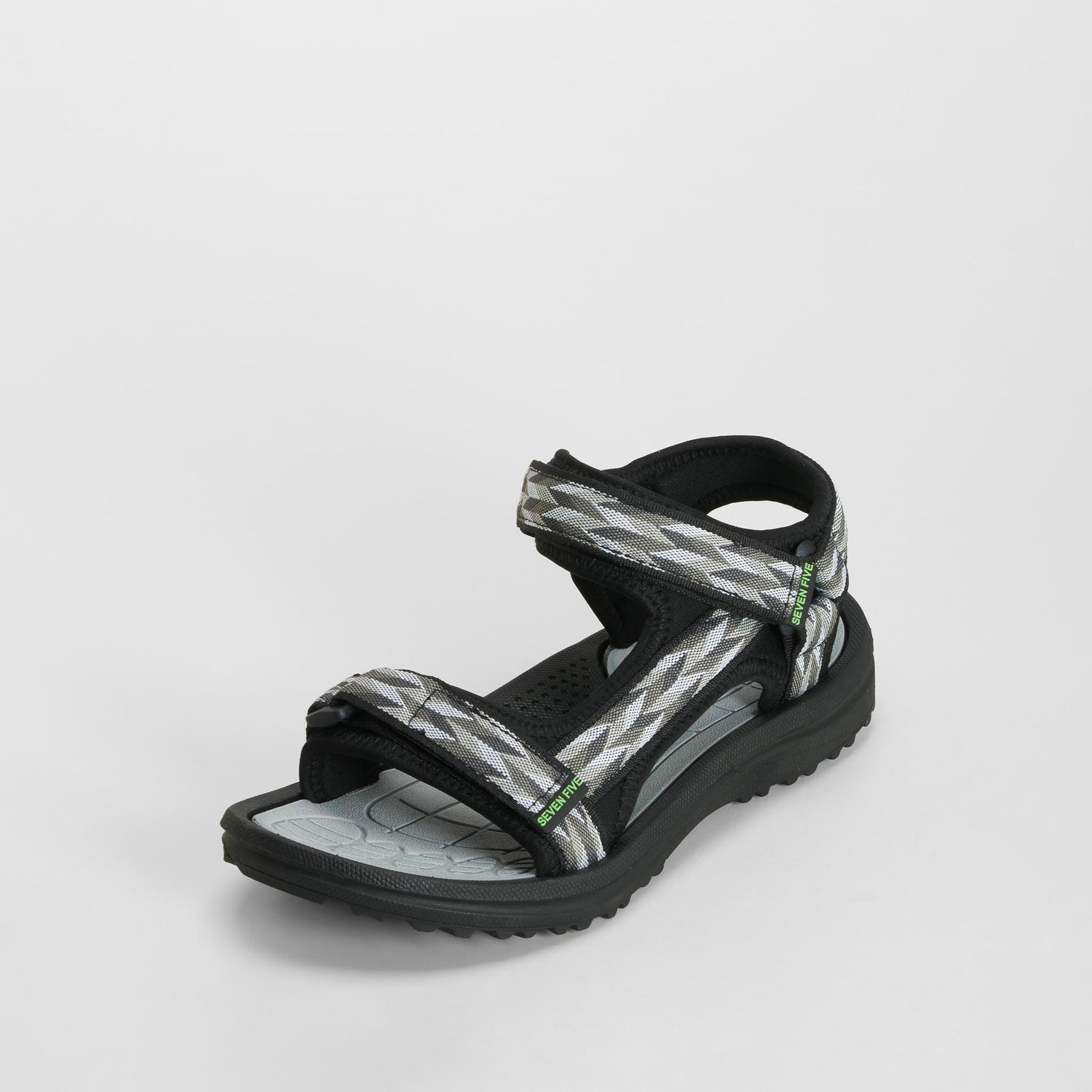 Sandalia deportiva resistente negra SEVEN FIVE