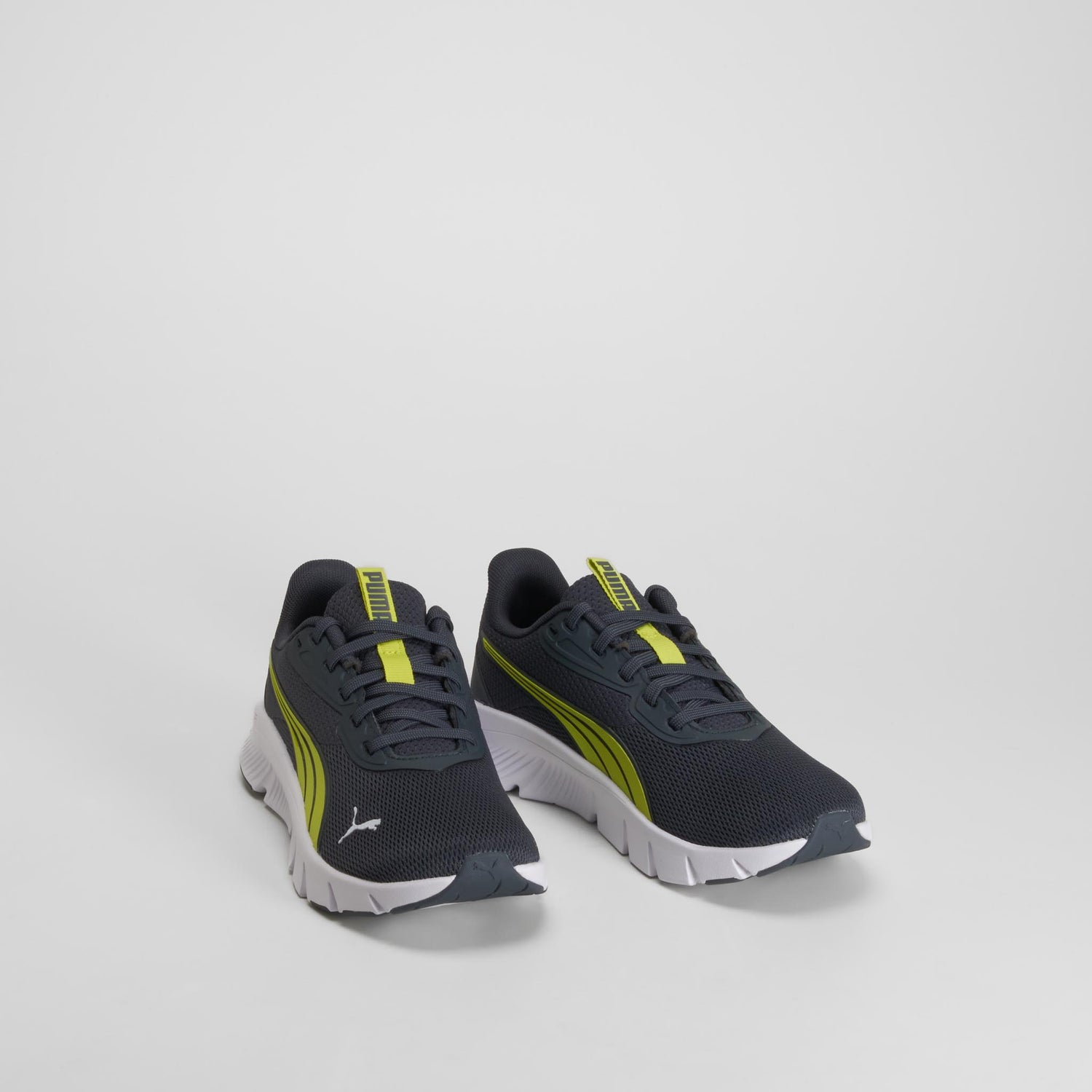 Zapatilla Flexfocus Lite Modern verde PUMA