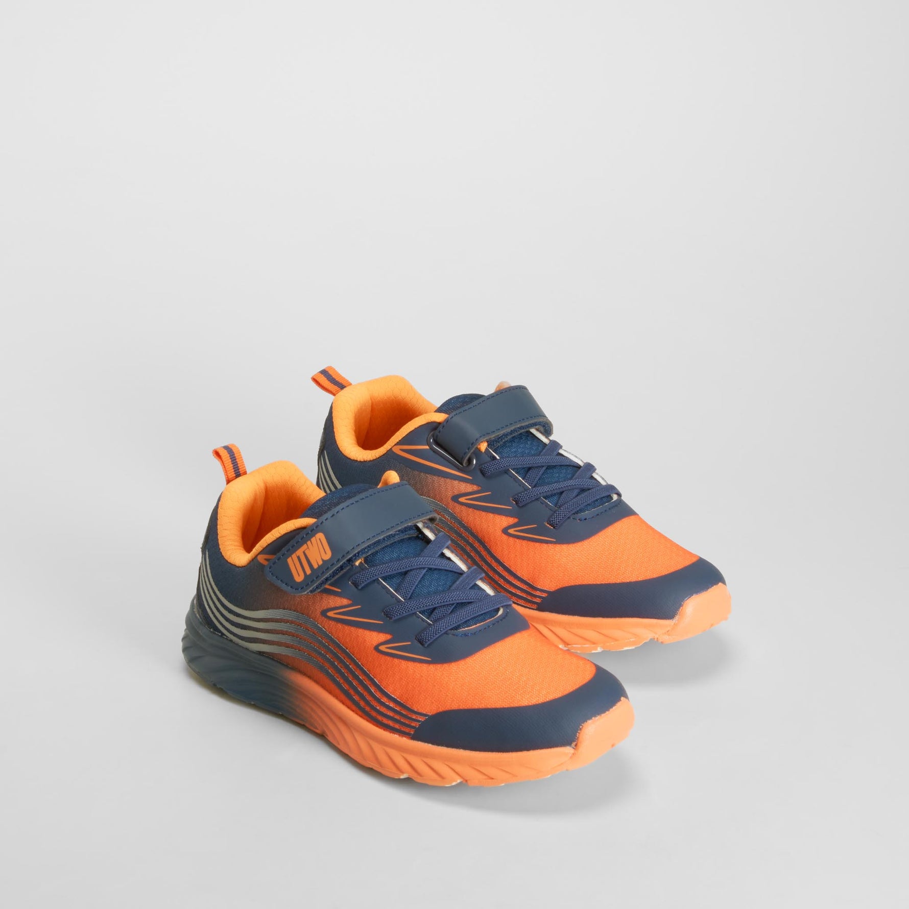 Zapatilla deportiva running fan 3 naranja UTWO