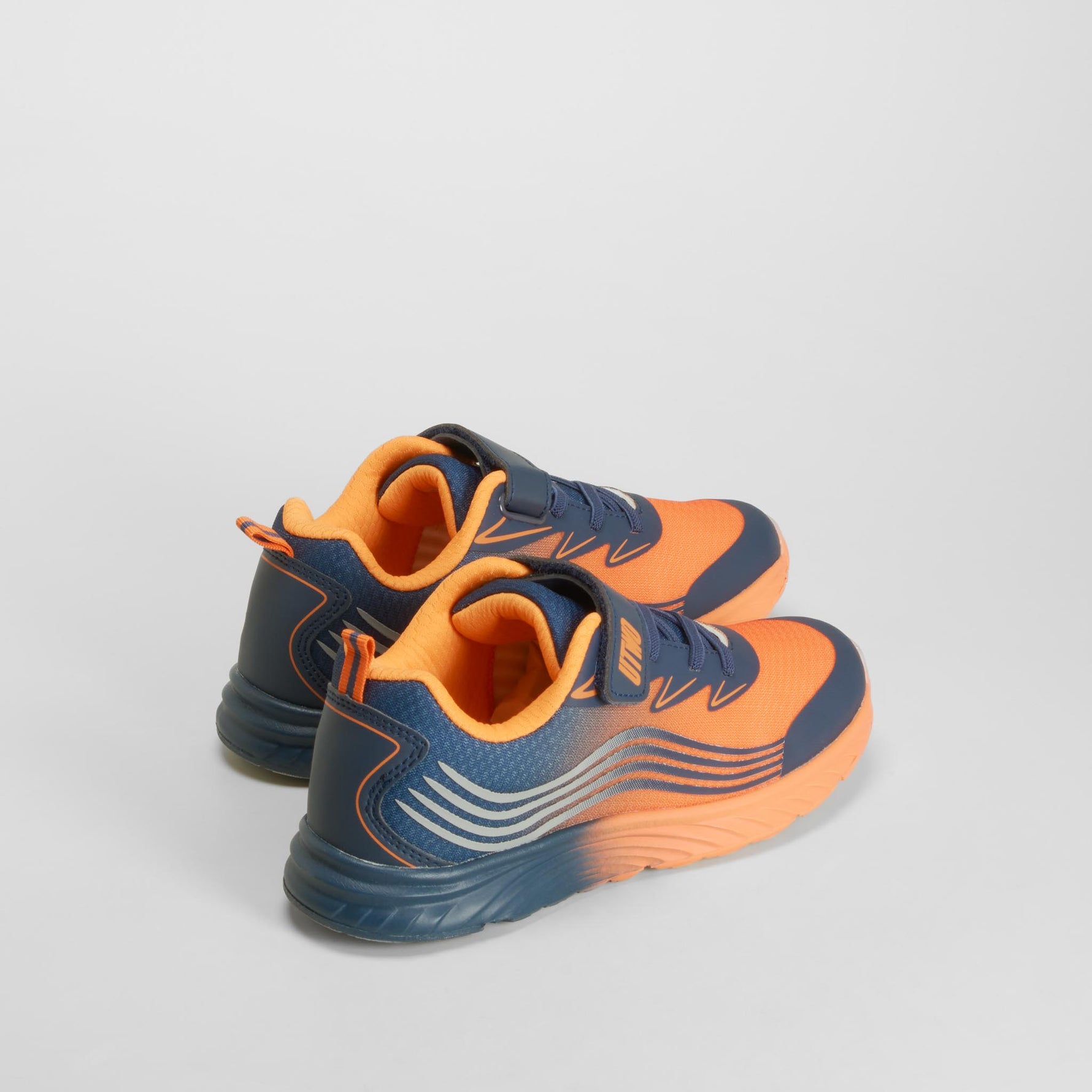 Zapatilla deportiva running fan 3 naranja UTWO