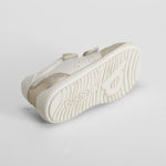 Deportiva bebé gris con velcro BACHE