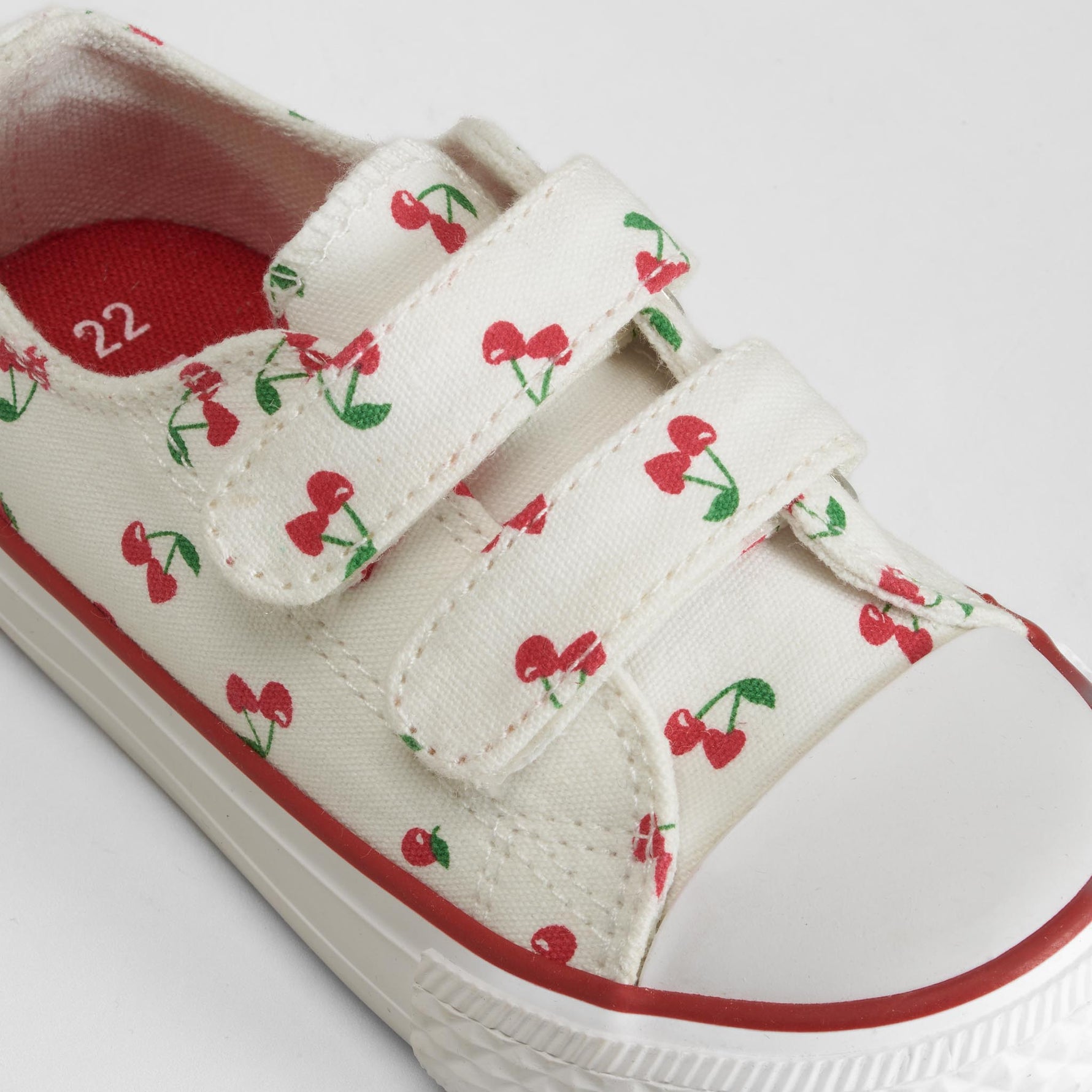 Zapatilla lona cerezas doble velcro blanca BACHE