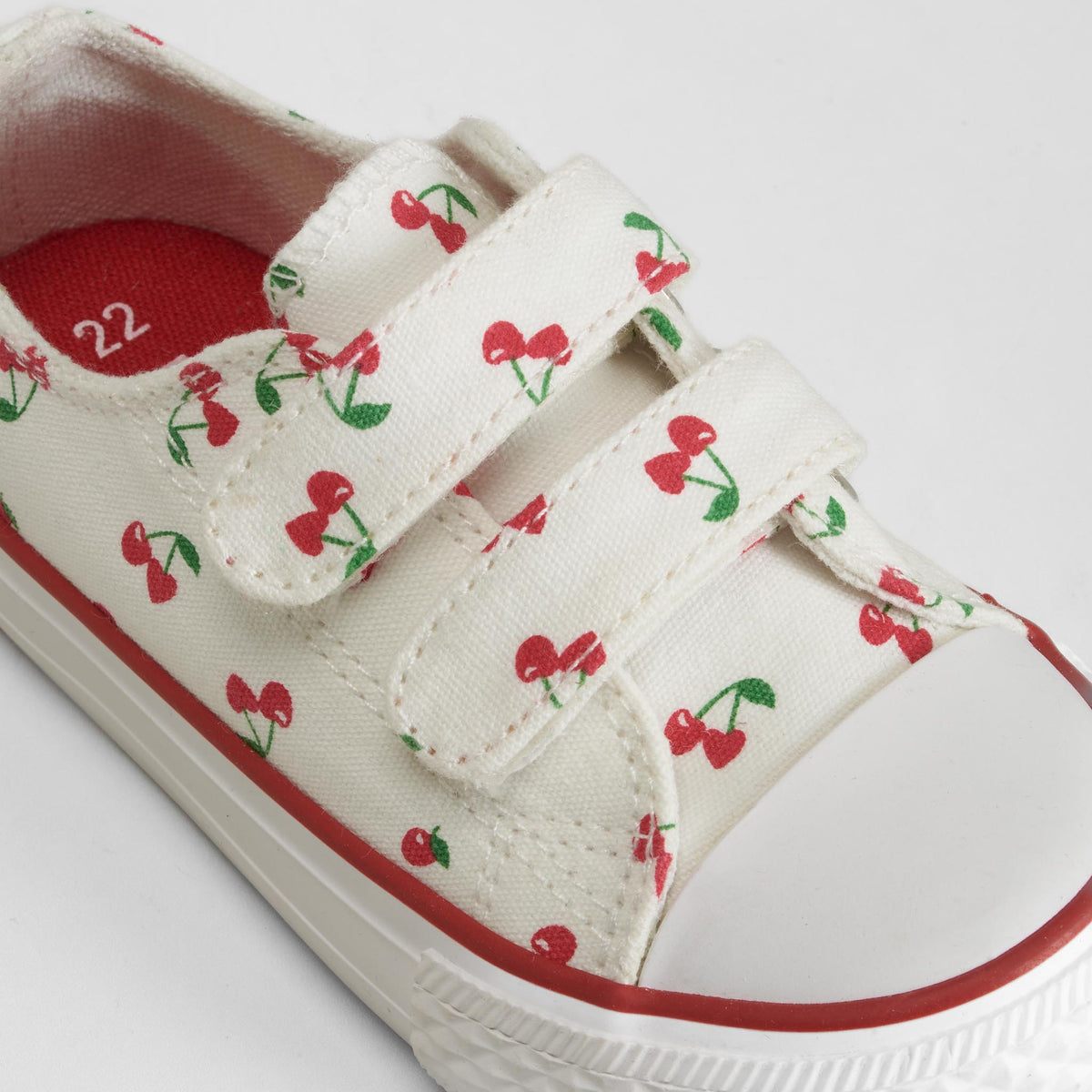 Zapatilla lona cerezas doble velcro blanca BACHE