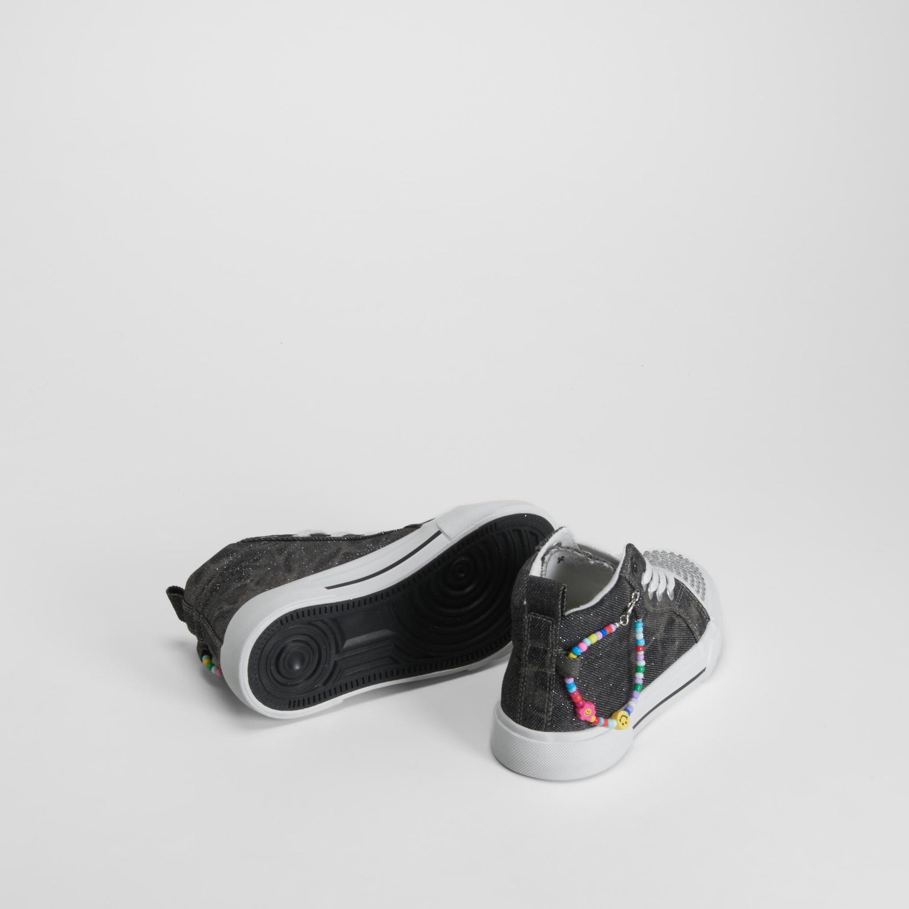 Zapatilla alta lona negro con abalorios BEPPI