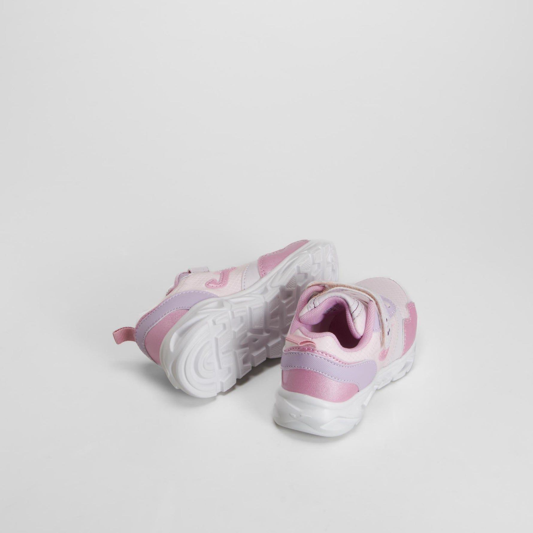 Zapatilla deportiva Star 2619V morada JOMA