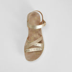 Sandalia tiras trenzada oro COMFEET