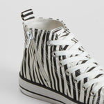 Zapatilla lona alta negro estampado cebra OH GIRL!