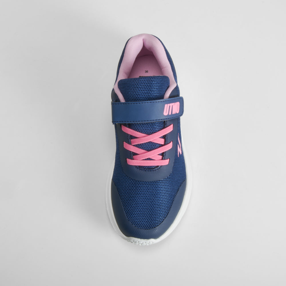 Deportiva azul y rosa UTWO