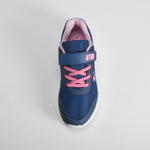 Deportiva azul y rosa UTWO