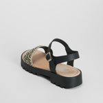 Sandalia plana rafia hebilla negra OH GIRL!
