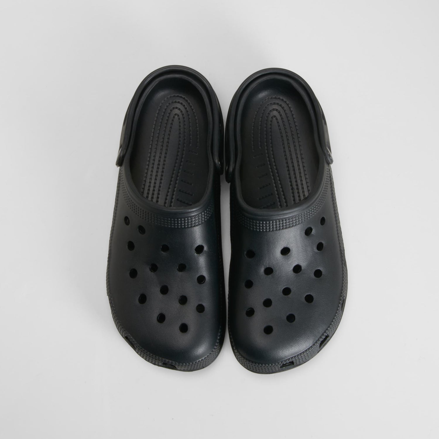 Zueco de playa liso negro COCONUT
