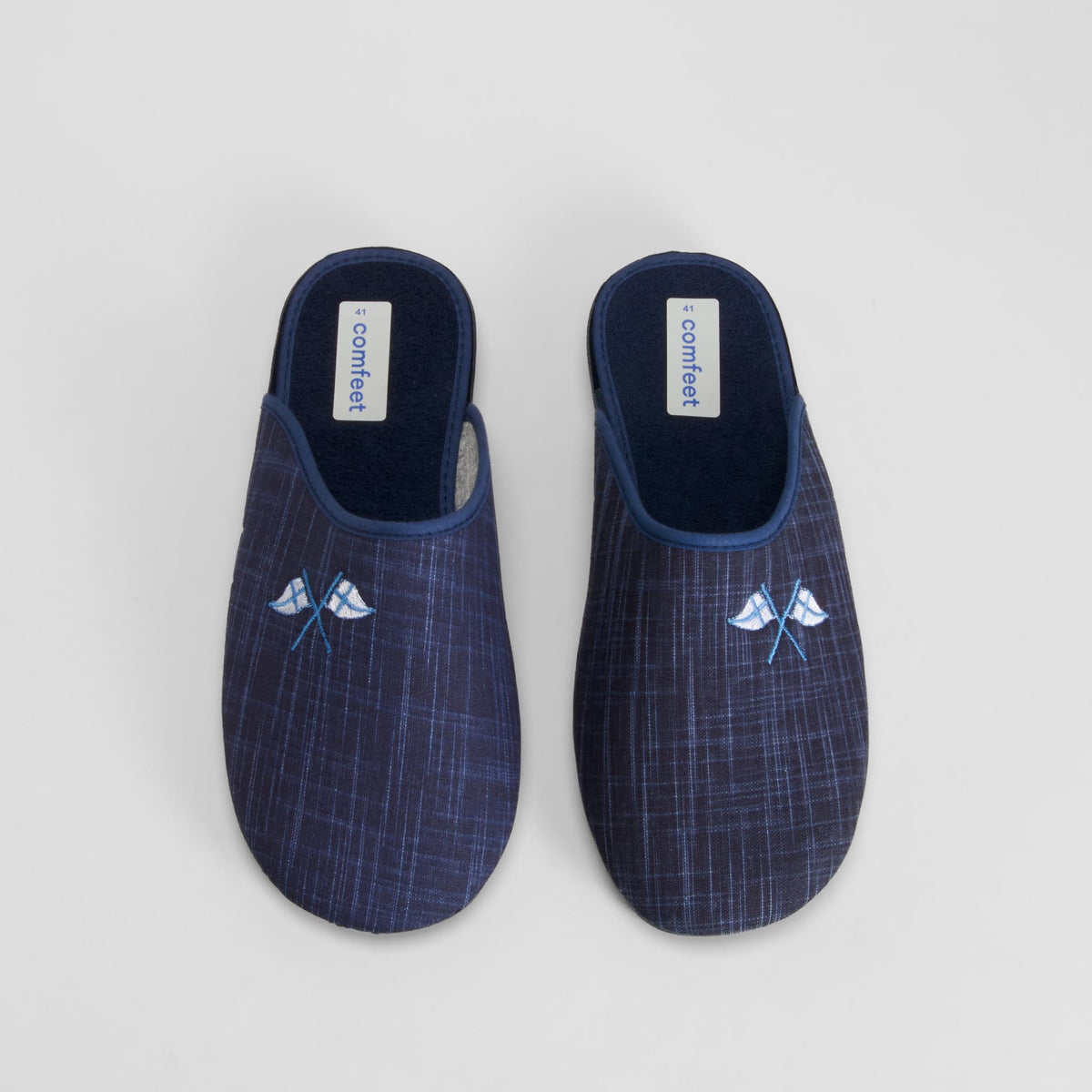 Zapatilla de casa bordada azul COMFEET