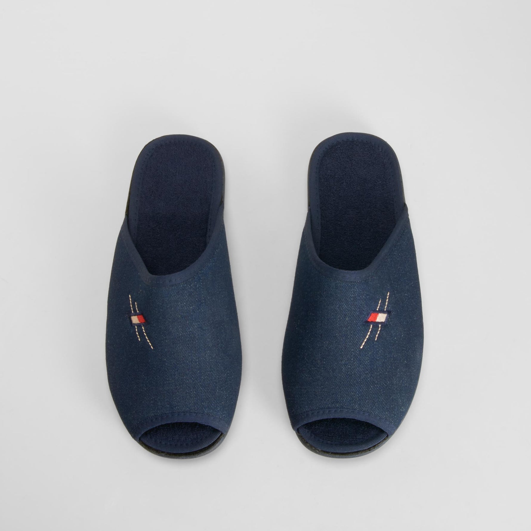 Zapatilla de casa abierta bordada azul OLYNE