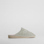 Zapatilla de casa bordada gris COMFEET