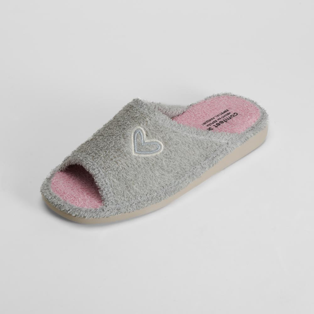 Zapatilla de casa abierta gris con corazón COMFEET