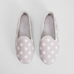 Zapatilla de casa cerrada corazones gris COMFEET