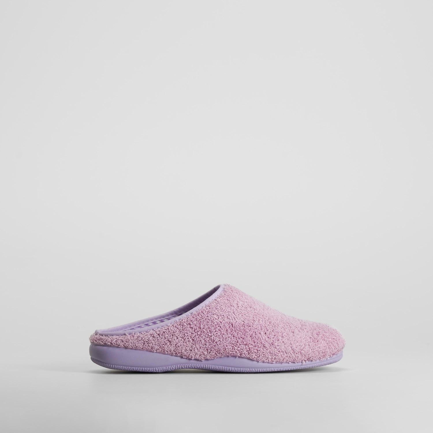 Zapatilla de casa rizo morada OLYNE