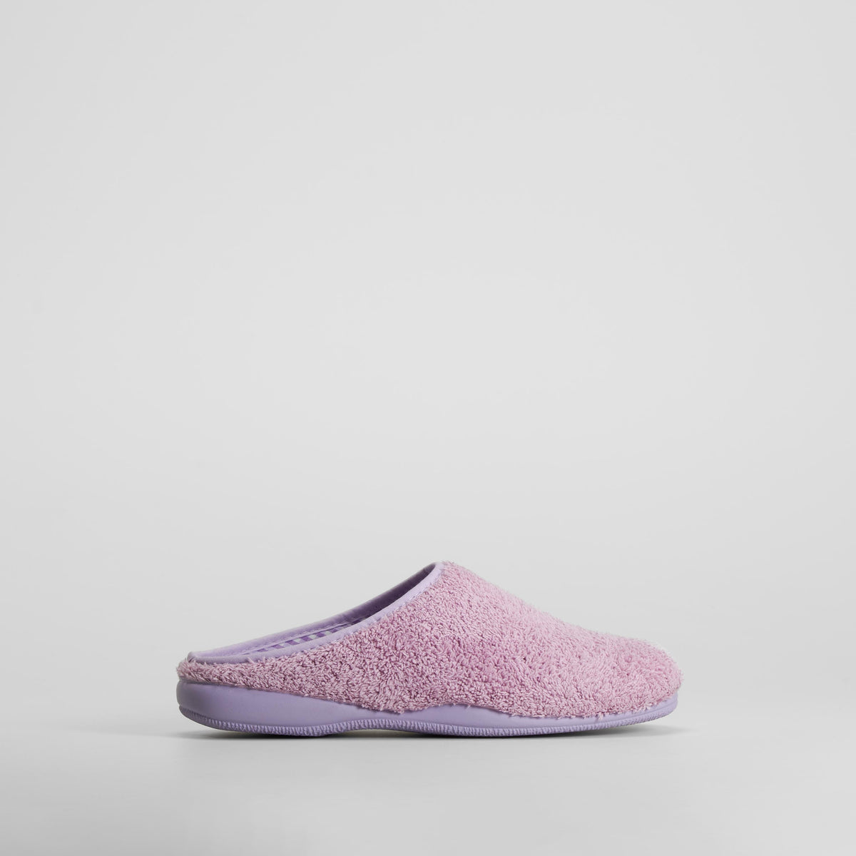 Zapatilla de casa rizo morada OLYNE