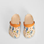 Zueco de playa tiburones beige COCONUT
