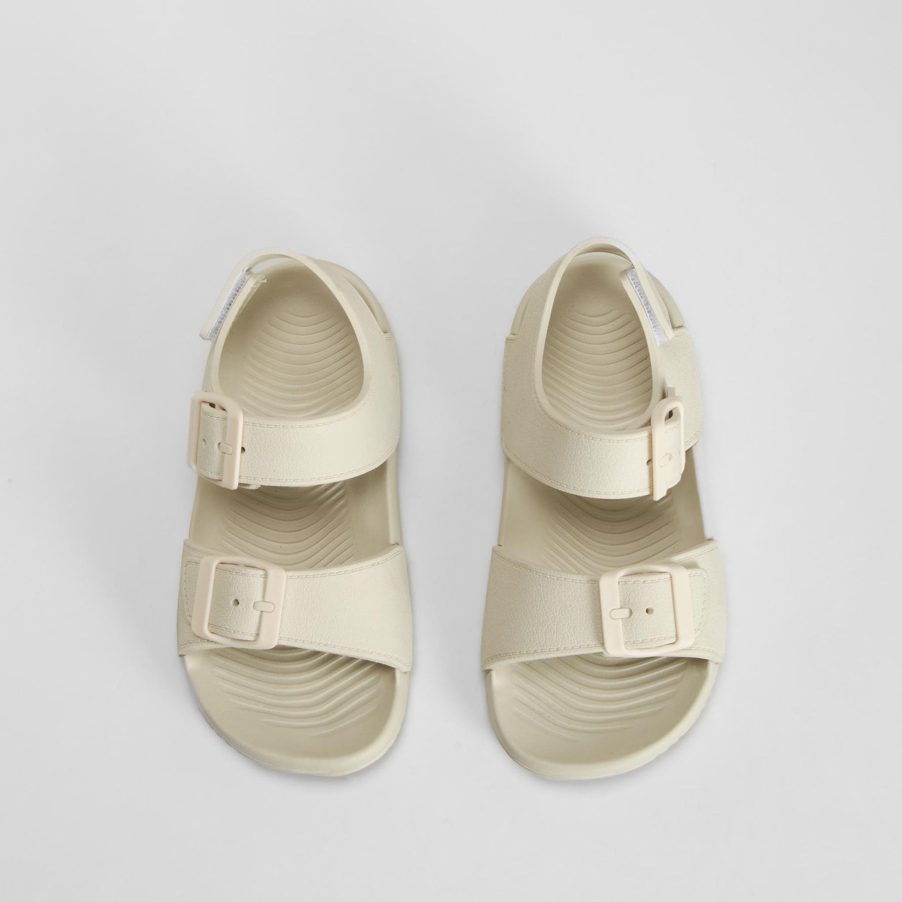 Chancla doble hebilla y velcro beige COCONUT