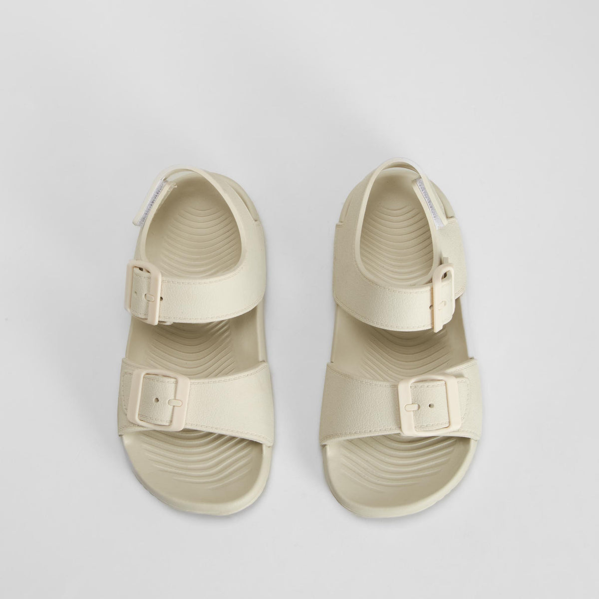 Chancla doble hebilla y velcro beige COCONUT