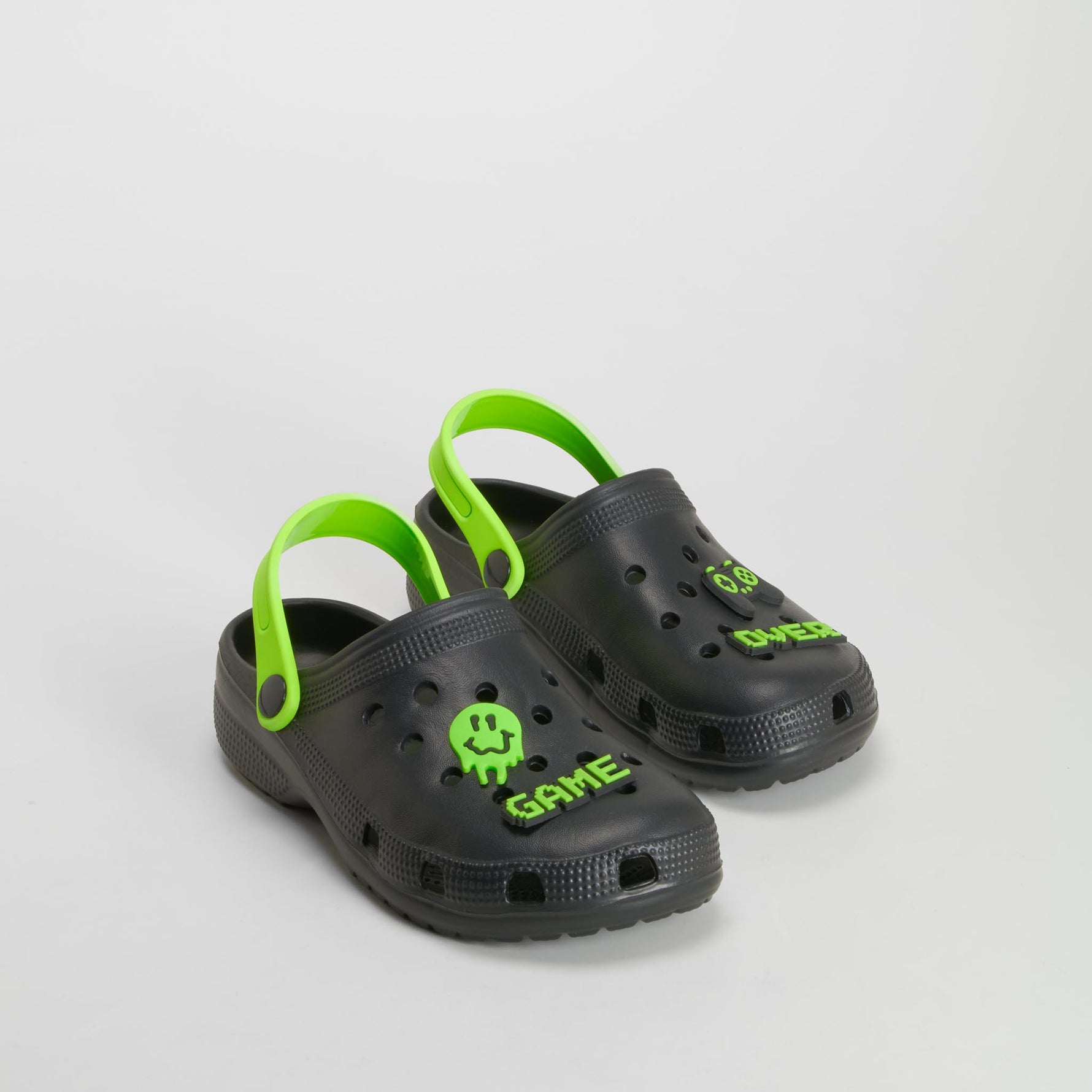 Zueco de playa negro COCONUT