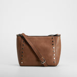Bolso marrón tachuelas PICCOLA PIU