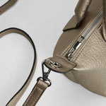 Bolso bandolera asa corta oro PICCOLA PIU
