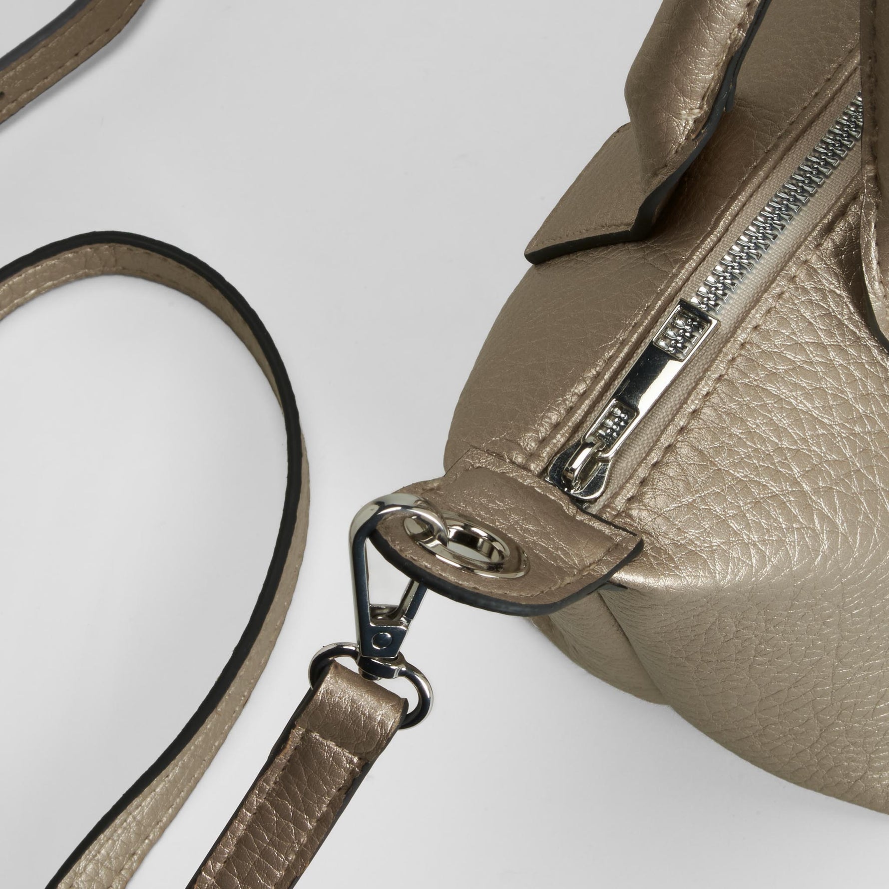 Bolso bandolera asa corta oro PICCOLA PIU