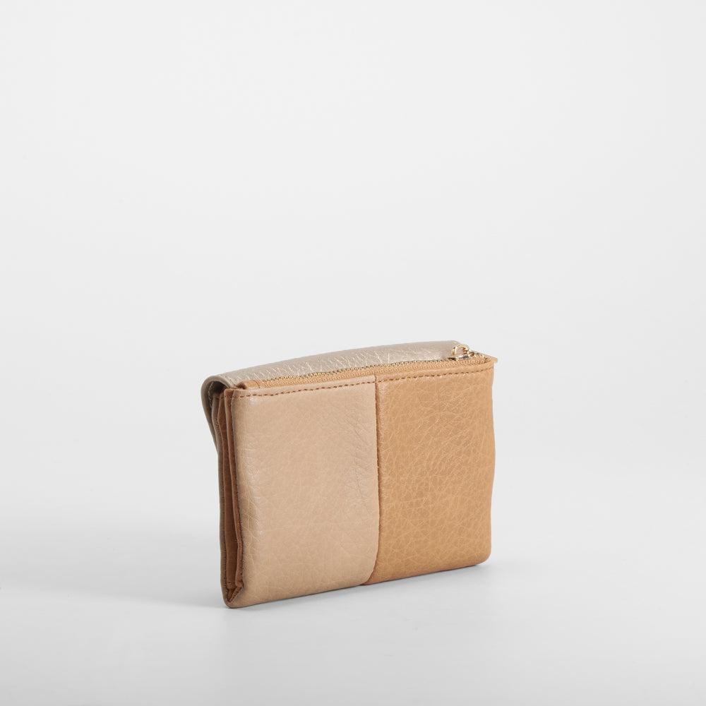 Cartera tonos marrón PICCOLA PIU