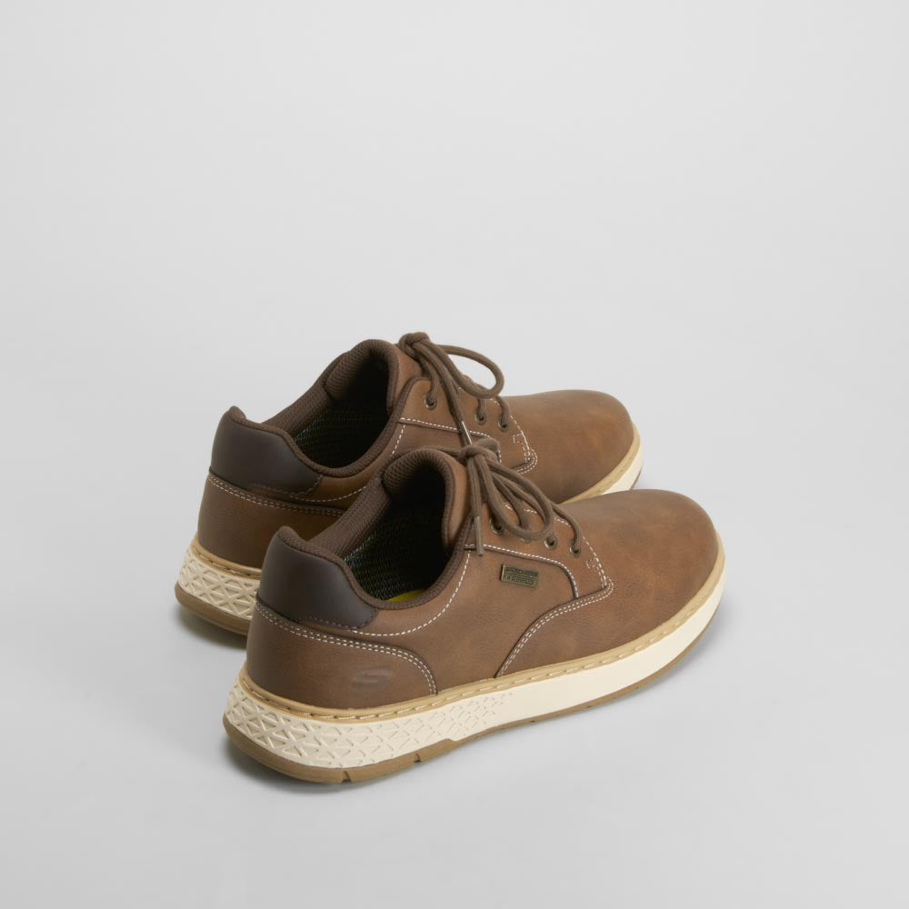 Zapato waterproof relaxed fit marrón SKECHERS