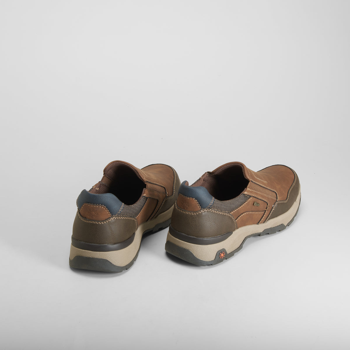 Zapato casual slip on marrón RELIFE
