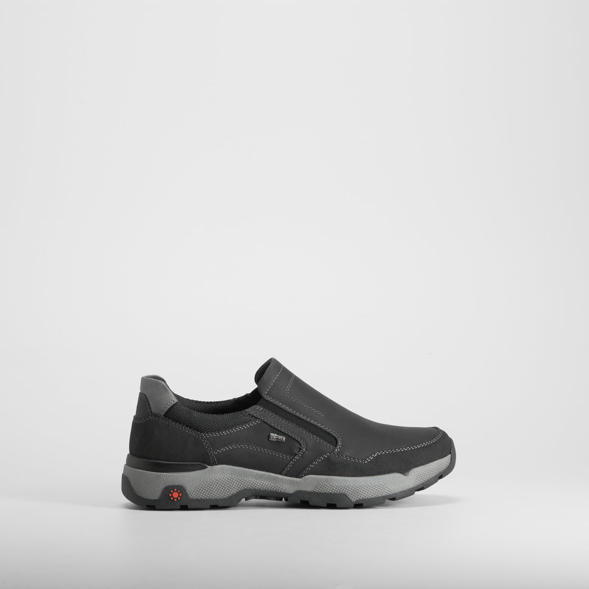 Zapatilla casual slip on negra RELIFE
