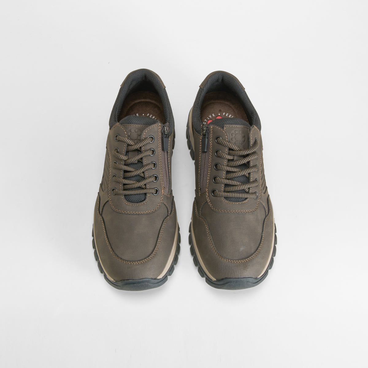Zapatilla casual water repellent marrón RELIFE
