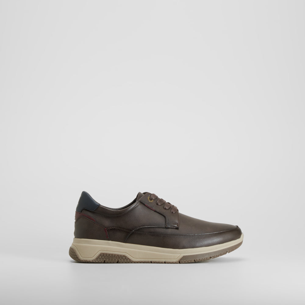 Zapatilla casual marrón suela beige COMFEET