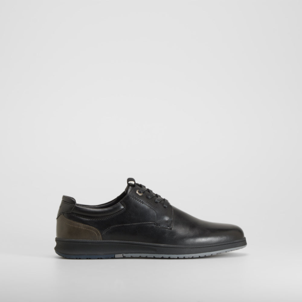 Blucher casual cordones negro COMFEET