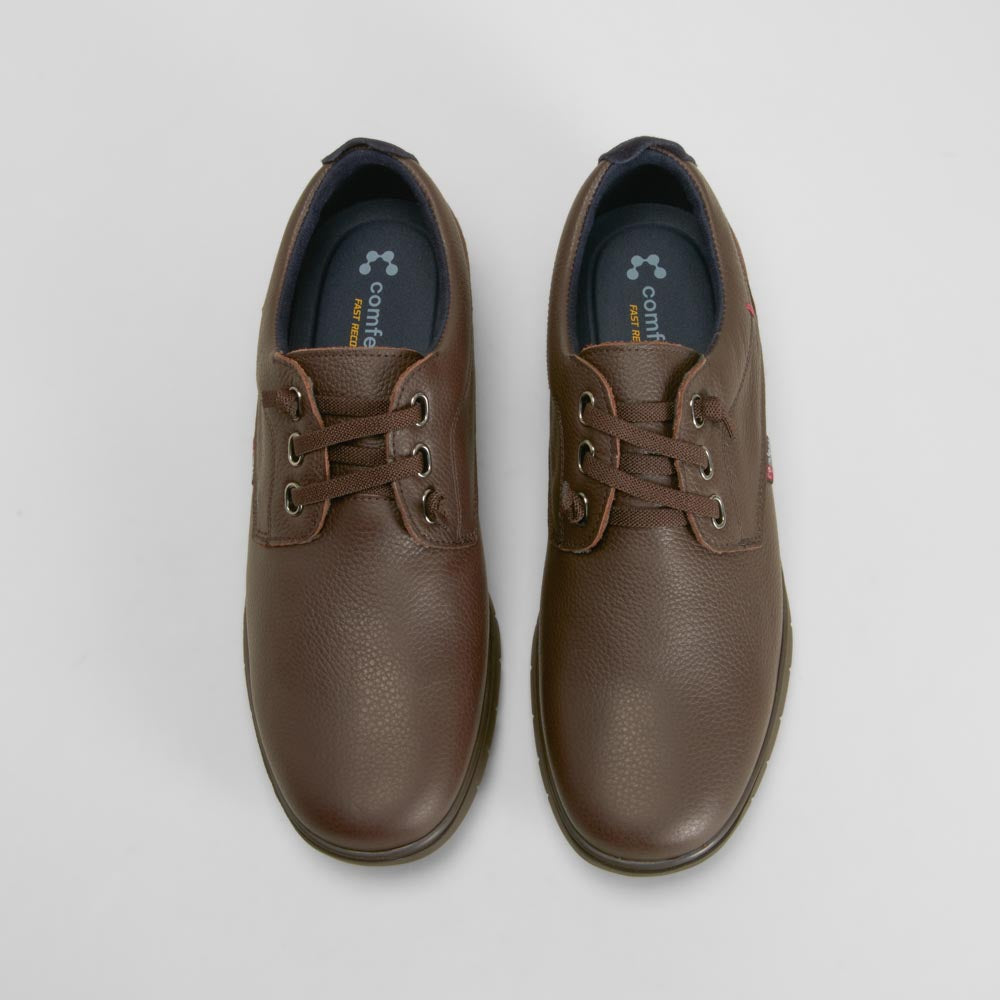 Zapato cordones elásticos piel marrón COMFEET