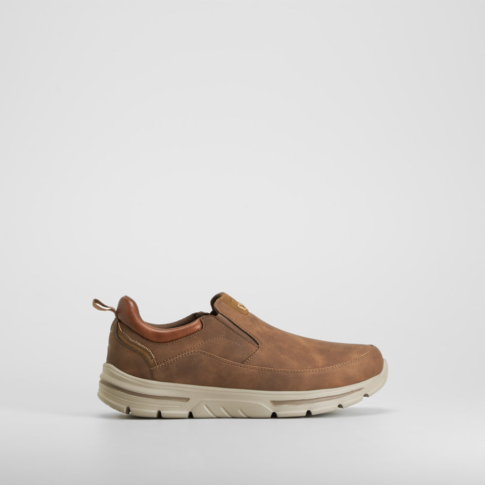 Zapato casual slip on beige COMFEET