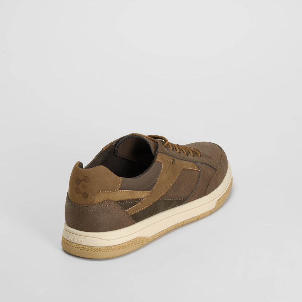 Zapatilla marrón casual suela clara COMFEET