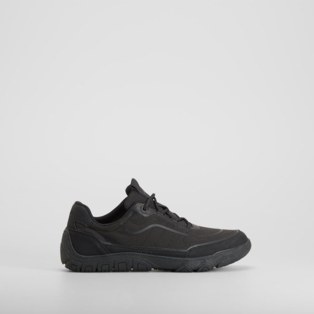 Zapatilla deportiva barefoot color negro COMFEET