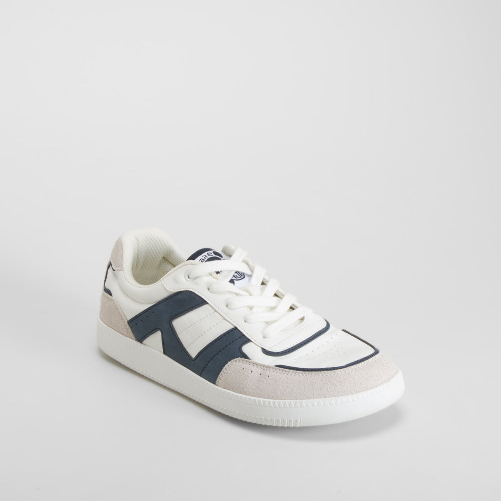 Deportiva barefoot blanca NYC