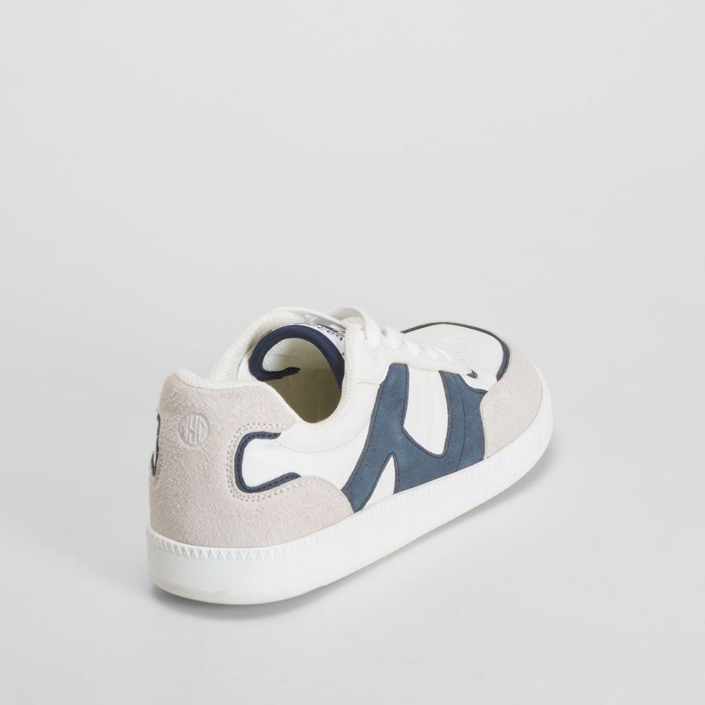 Deportiva barefoot blanca NYC