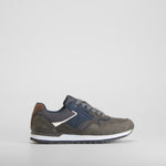 Zapatilla deportiva gris con detalles azul NYC
