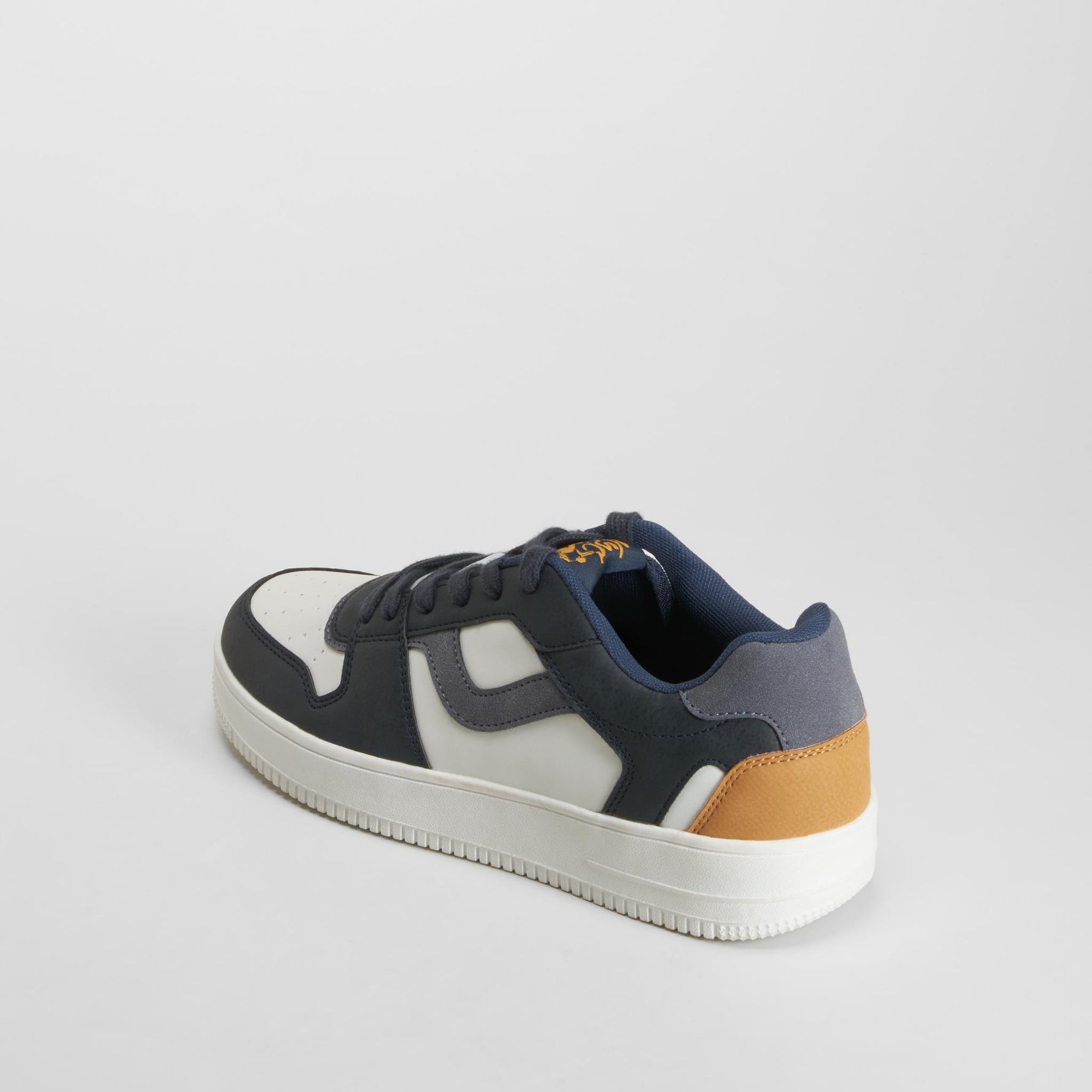 Zapatilla urbana cordón azul NYC