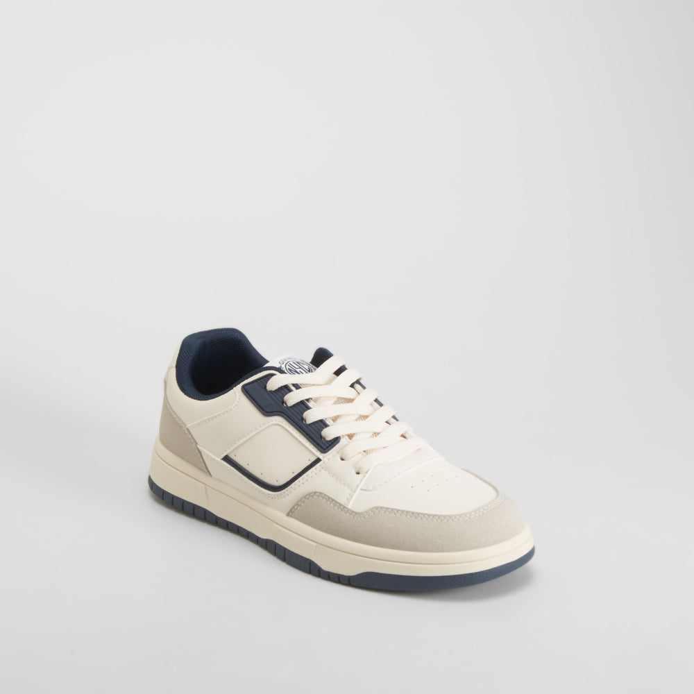 Zapatilla deportiva blanca y azul NYC
