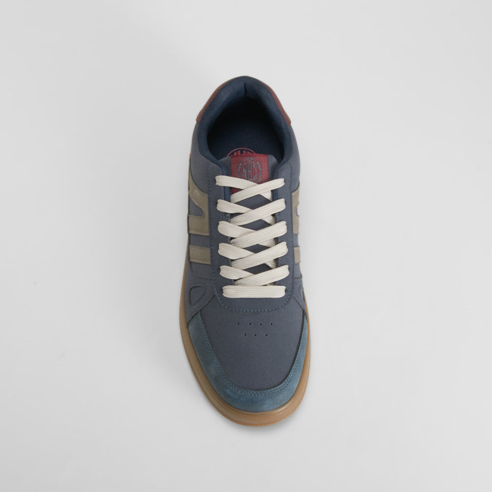 Deportiva urbana azul NYC