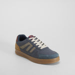 Deportiva urbana azul NYC