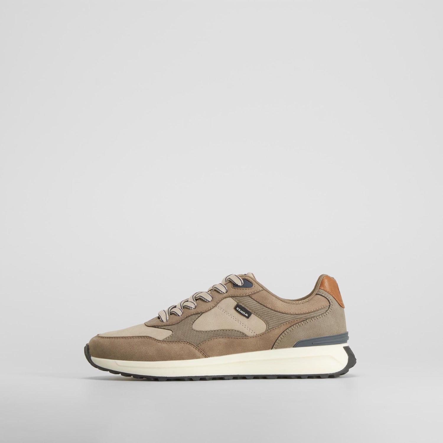 Zapatilla retro runner beige SENDA ROAD